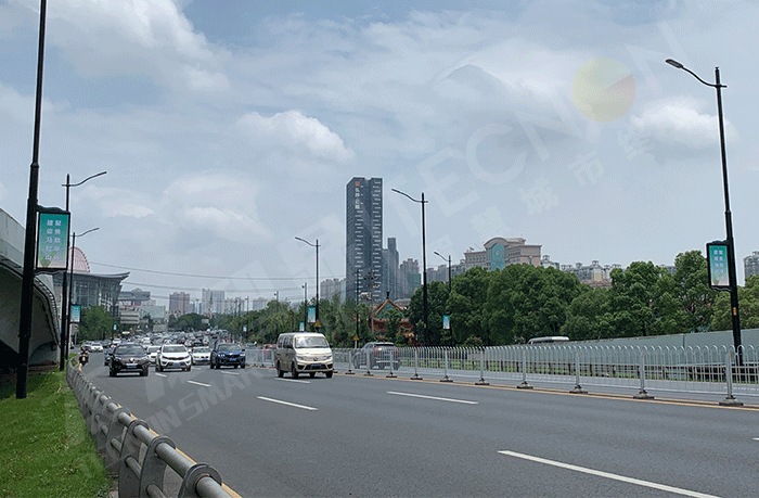 踐行智慧理念，助力社會(huì)發(fā)展大局的LED燈桿屏