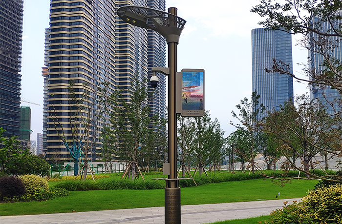 智慧城市“亮相”生活，燈桿屏“點亮”城市