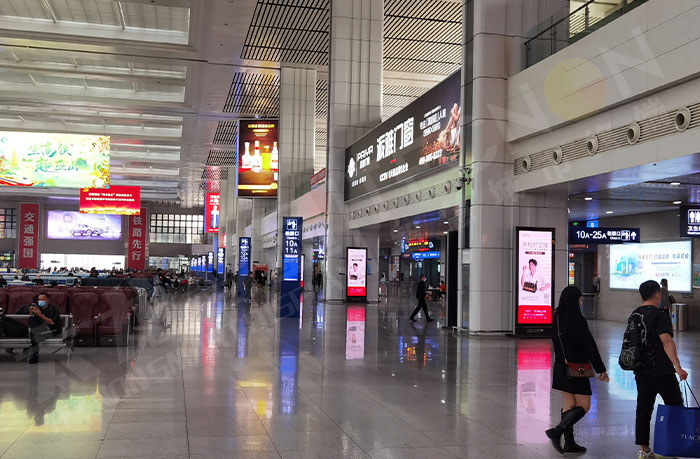 LED廣告機(jī)使用起來是不是特別費(fèi)電？