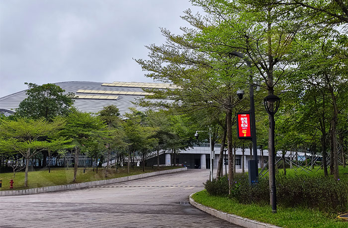 深圳大學(xué)燈桿屏